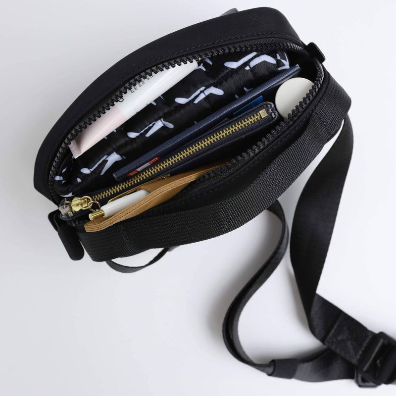 Cincha 2-in-1 Travel Belt Bag | Jet Black (USA)