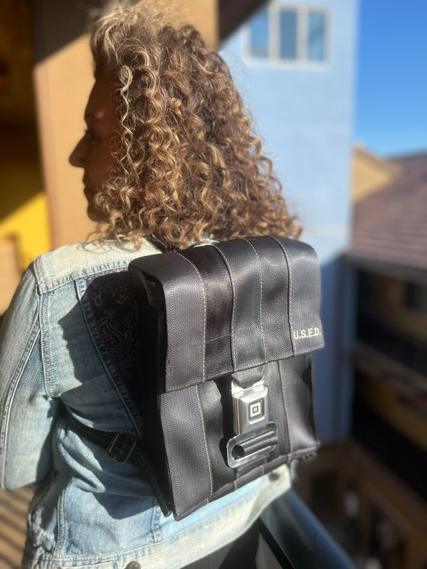 Upcycled Seatbelt Convertible Crossbody Knapsack w/Seatbelt Buckle Bag | Black (Canada)