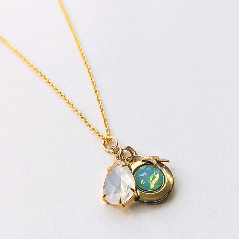 TAKE ME AWAY | Locket Necklace (Canada)