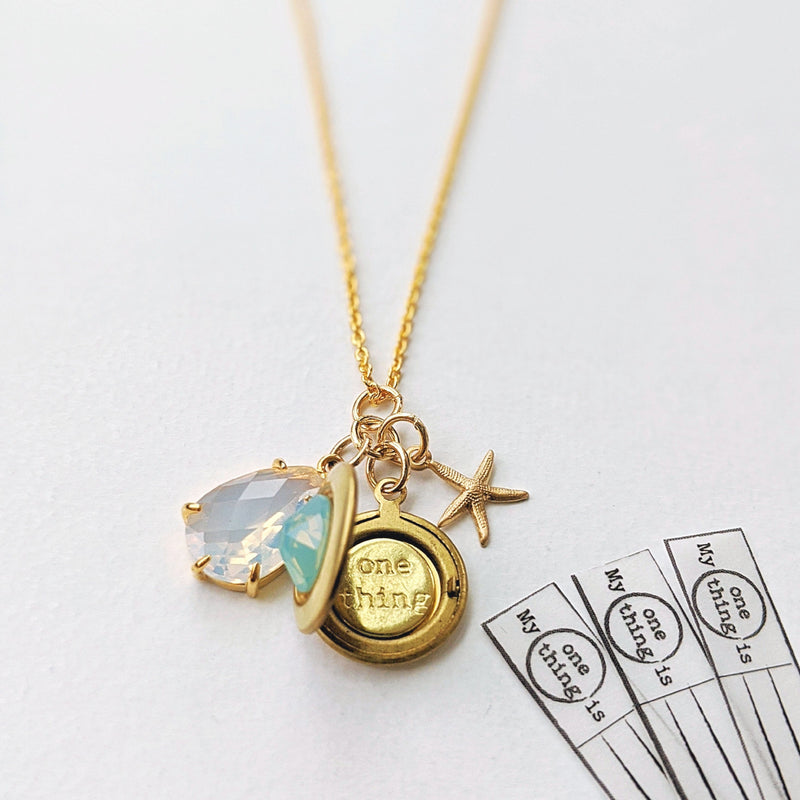 TAKE ME AWAY | Locket Necklace (Canada)